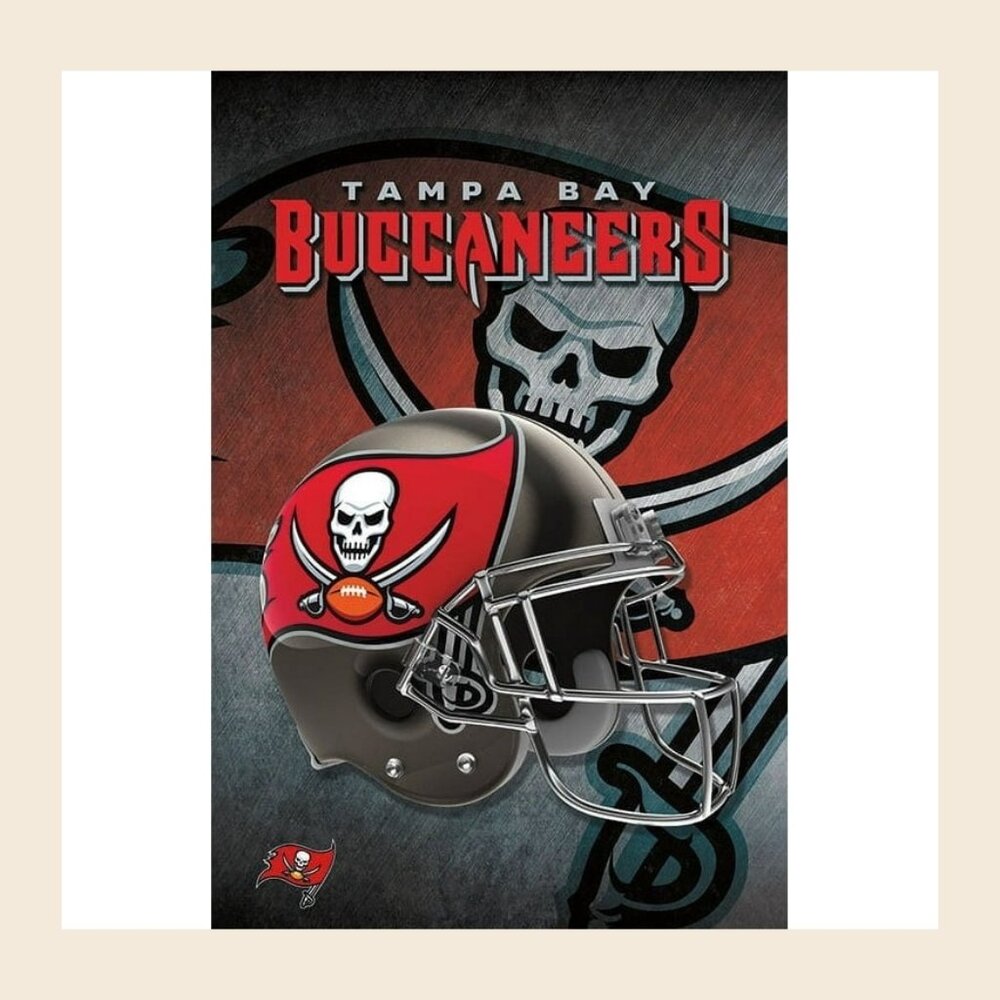 Tampa Bay Buccaneers - Helmet Poster_165